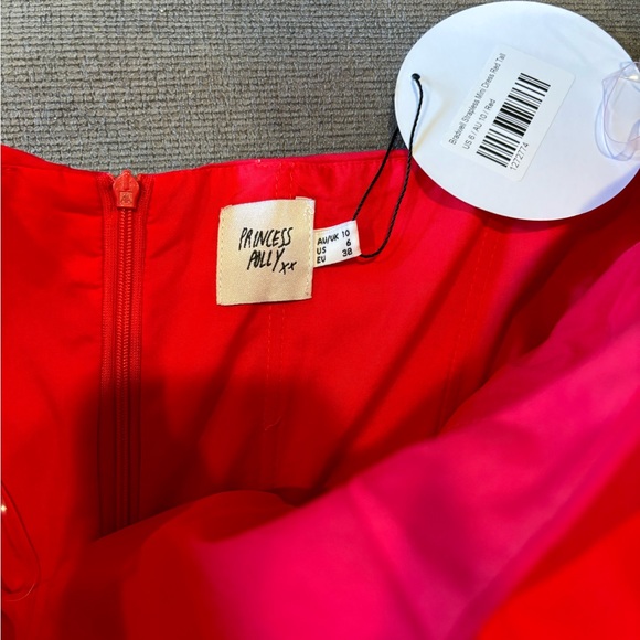 LEAVING CLOSET!! Accepting almost any offer! NWT Princess Polly Strapless Dress - Picture 6 of 6